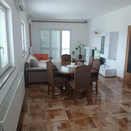 Skarpel Apartment *